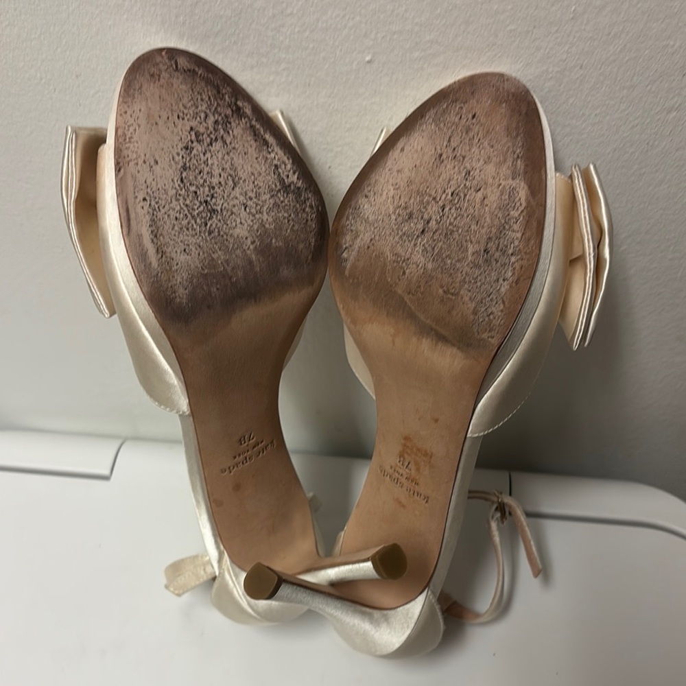 Kate Spade kate spade new york
Bridal Bow Satin Dress Sandals Ivory Bow Heels - Picture 6 of 11